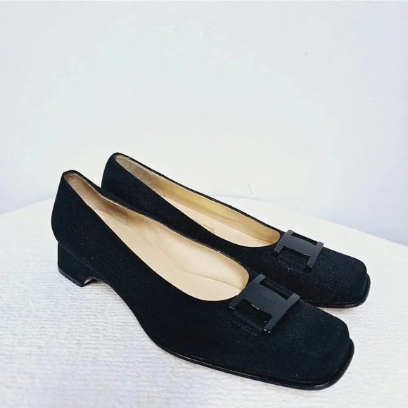 Salvatore Ferragamo 7.5 A black logo buckle granny heels​ - Picture 11 of 13